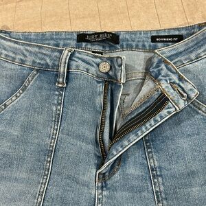 Judy blue stretchy jeans